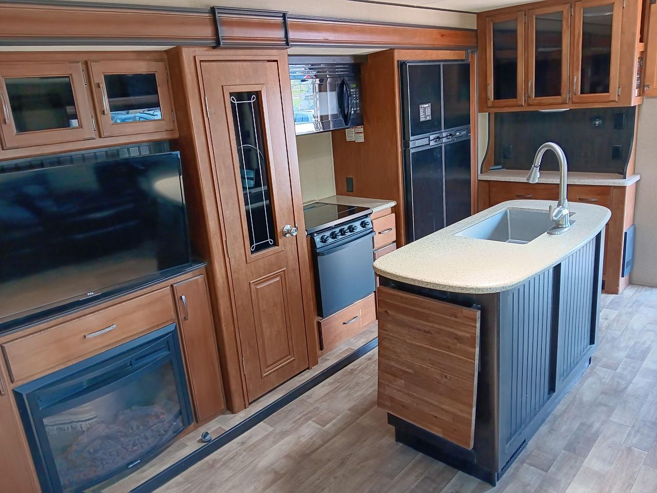 2017 GRAND DESIGN Reflection 315 RLTS 38 foot sleeps 6 4 Season wint - Photo #9
