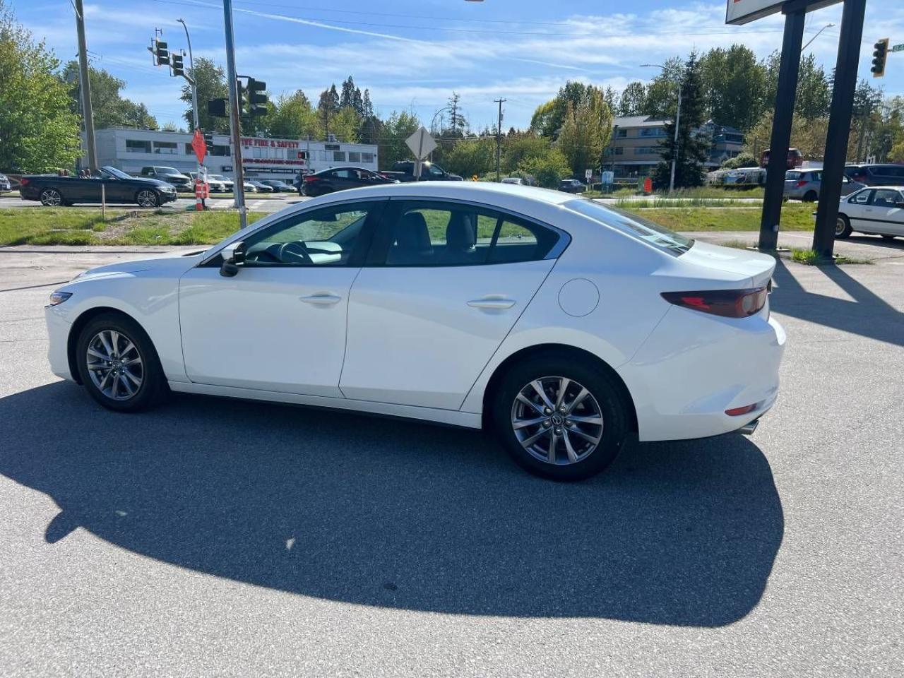 2022 Mazda MAZDA3 GS - Photo #7