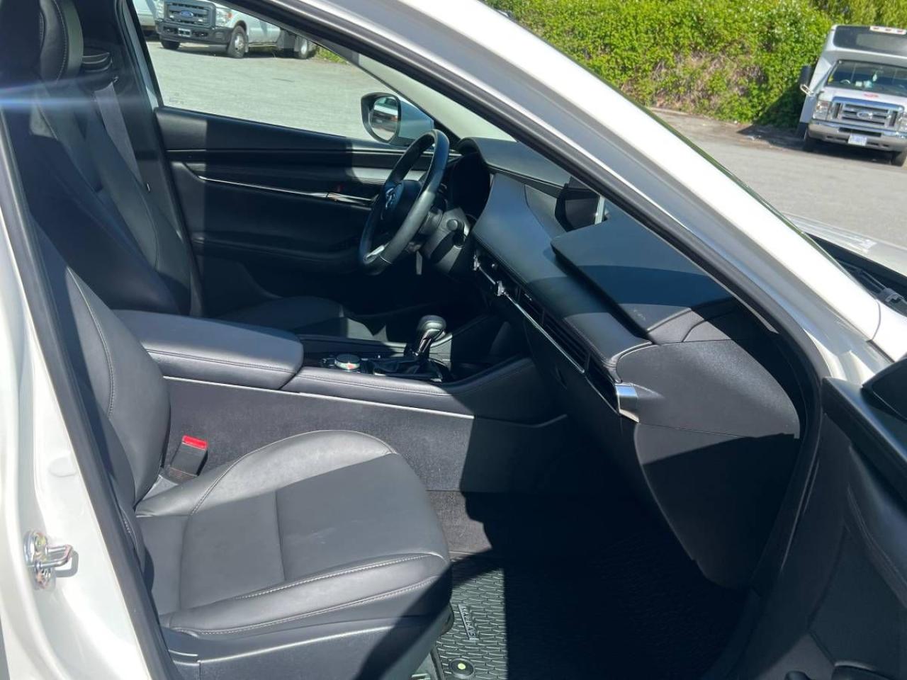 2022 Mazda MAZDA3 GS - Photo #12