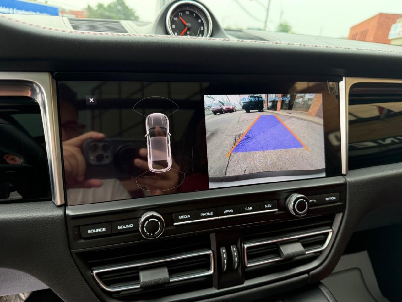 2021 Porsche Macan S/ 20INCH WHEELS/ LEATHER DASH - Photo #12
