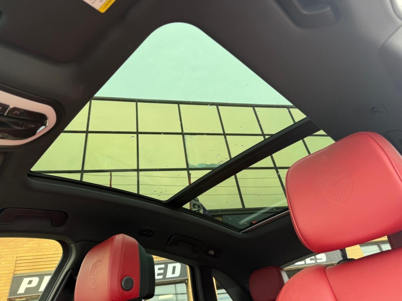 2021 Porsche Macan S/ 20INCH WHEELS/ LEATHER DASH - Photo #11