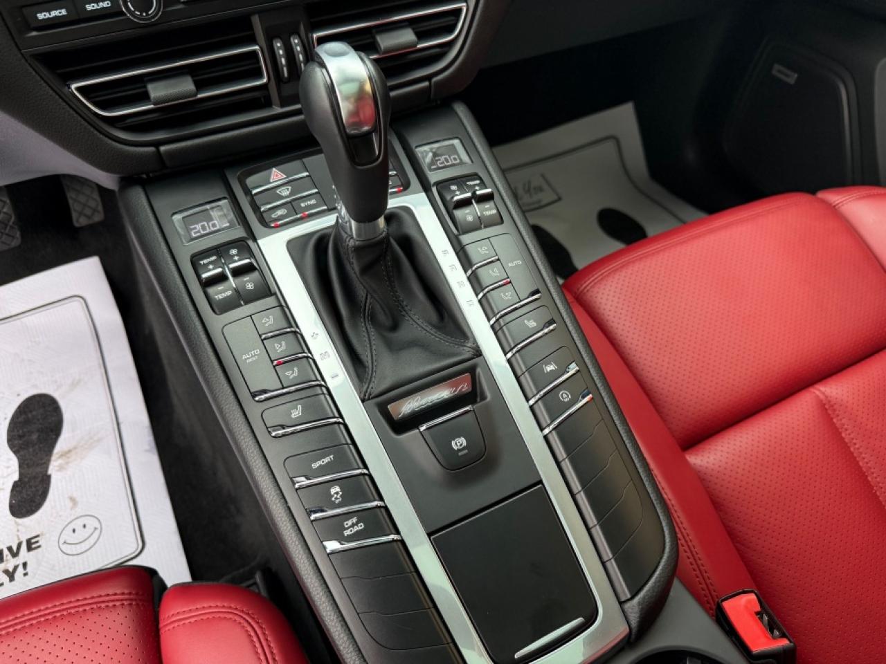 2021 Porsche Macan S/ 20INCH WHEELS/ LEATHER DASH - Photo #14