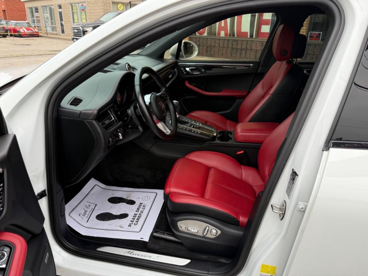 2021 Porsche Macan S/ 20INCH WHEELS/ LEATHER DASH - Photo #16