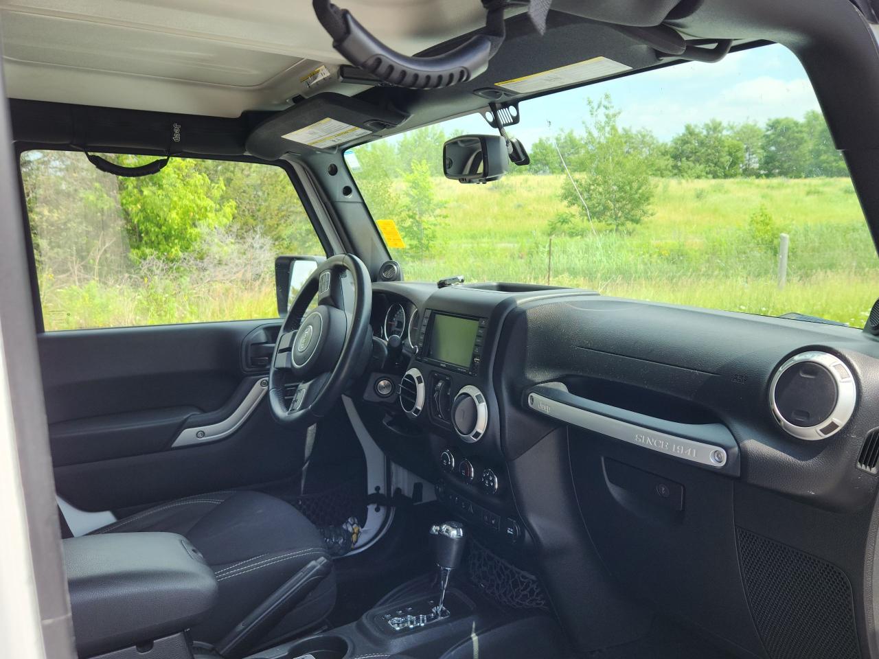 2014 Jeep Wrangler Sahara Photo22