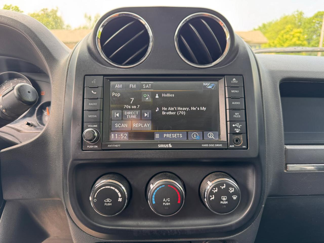 2016 Jeep Patriot 4WD 4dr High Altitude - Photo #17