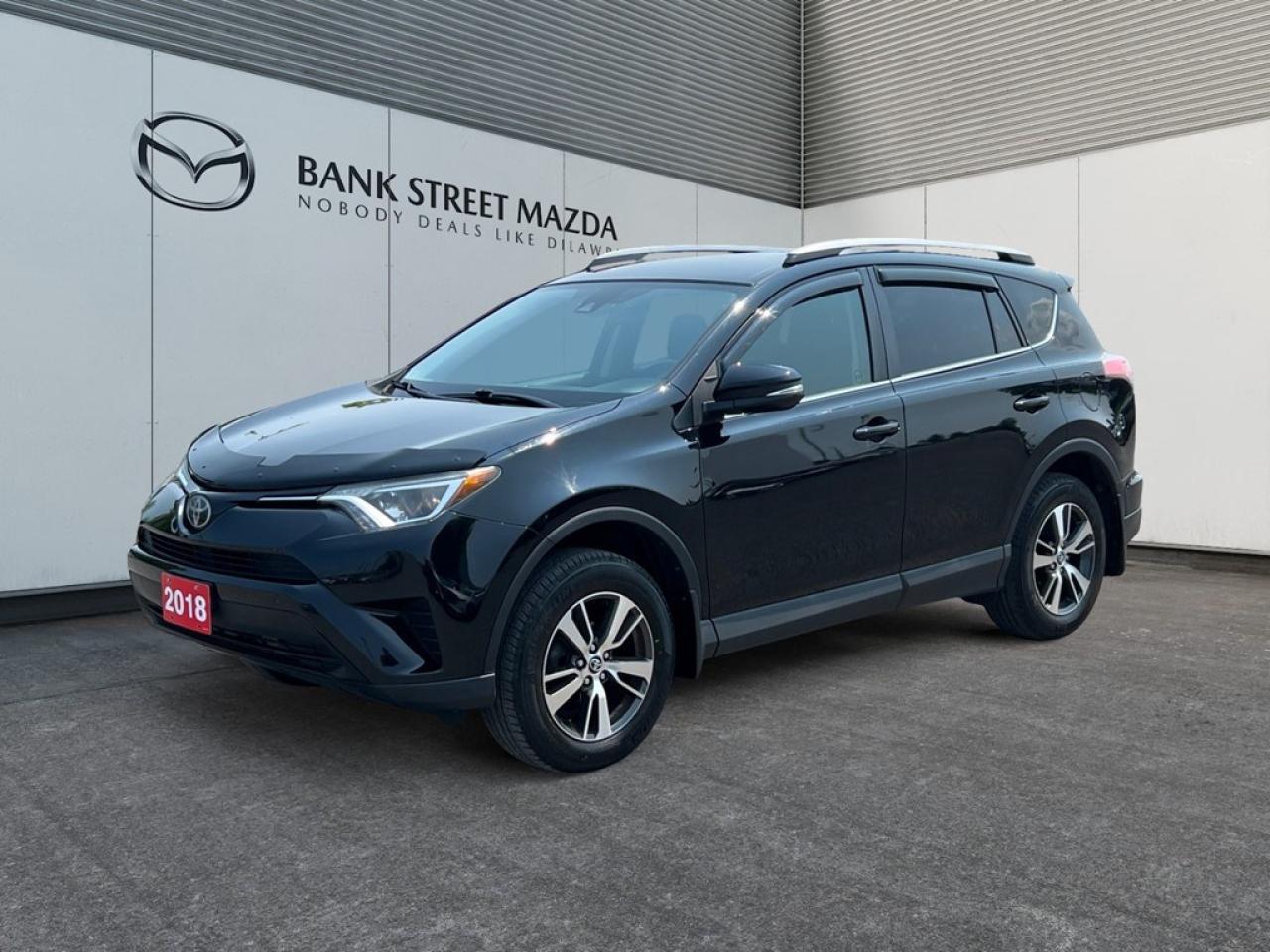 Used 2018 Toyota RAV4 AWD LE for sale in Ottawa, ON