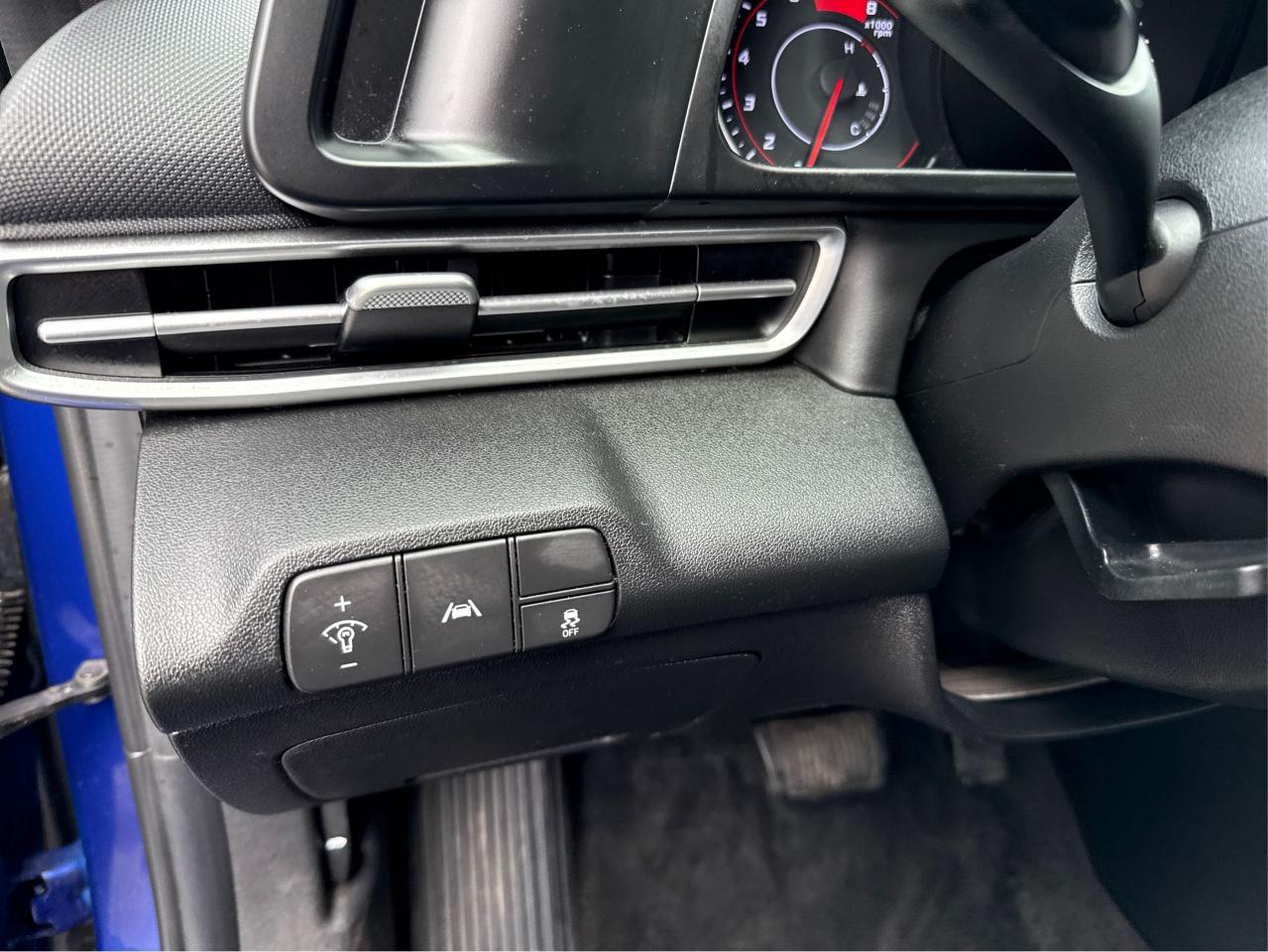 2021 Hyundai Elantra  - Photo #16