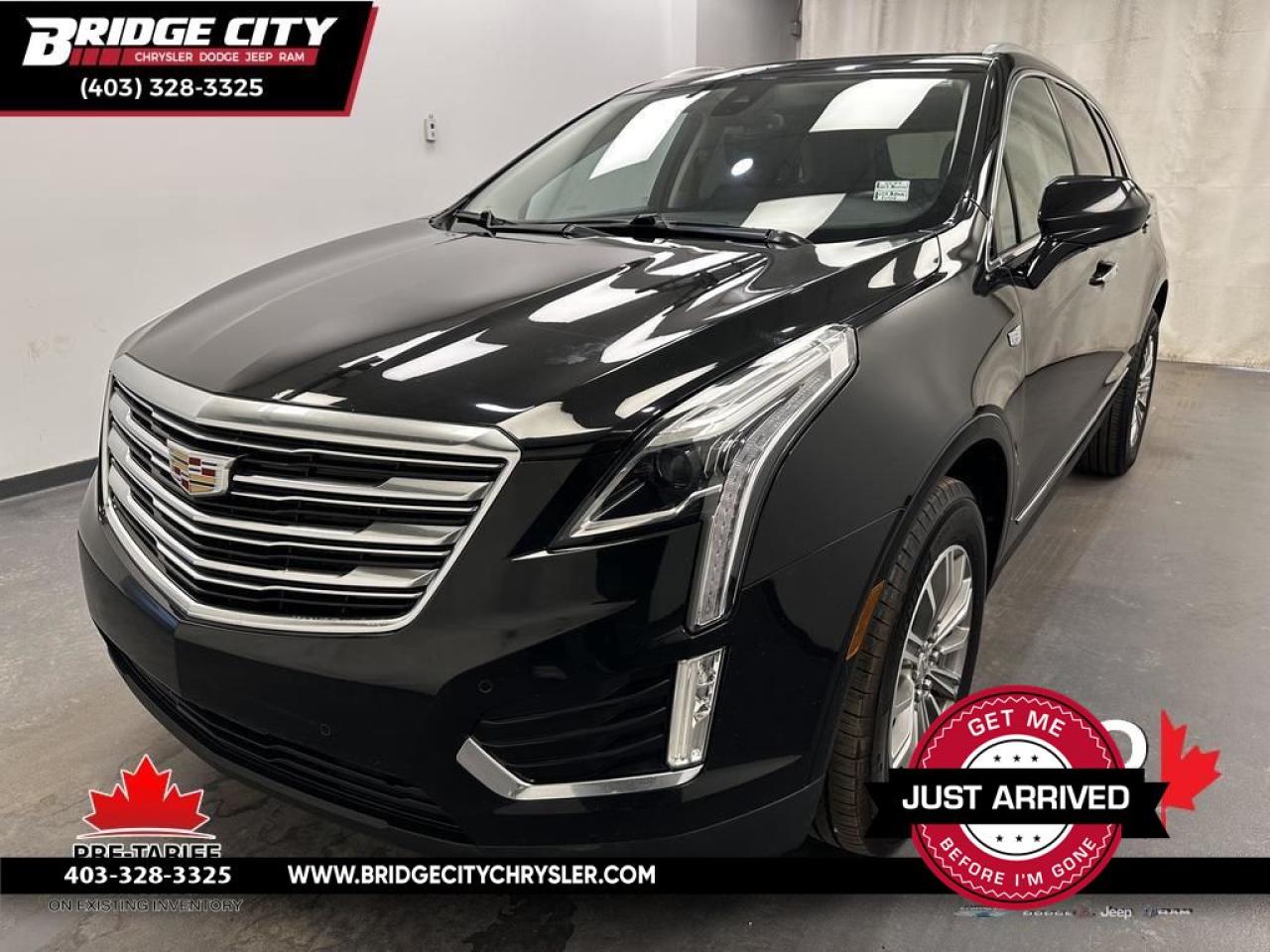 Used 2017 Cadillac XT5 Luxury V6 - AWD - Leather - Panoramic Sunroof - Heated Seats - Navigation for sale in Lethbridge, AB