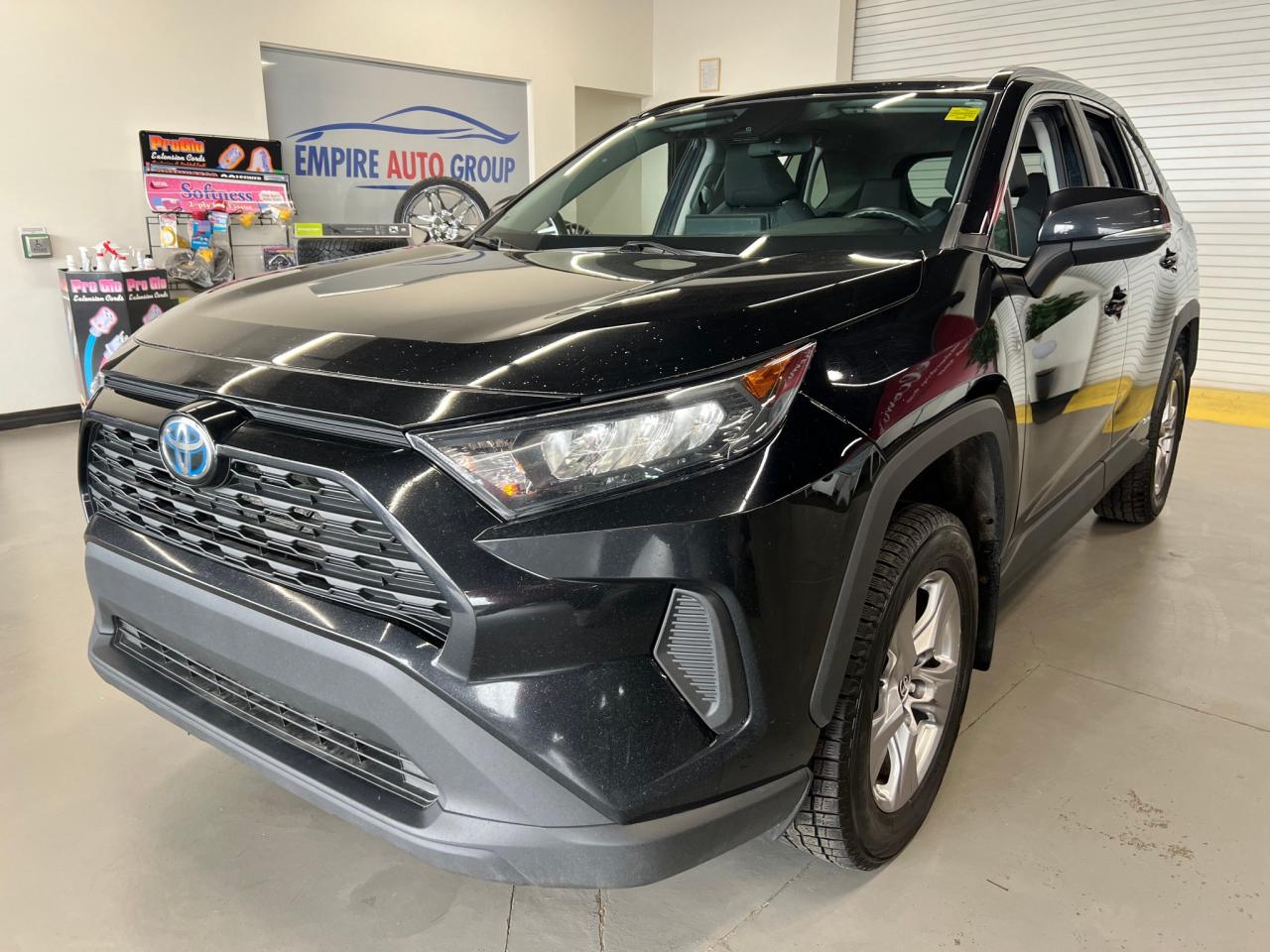 Used 2022 Toyota RAV4 LE for sale in London, ON