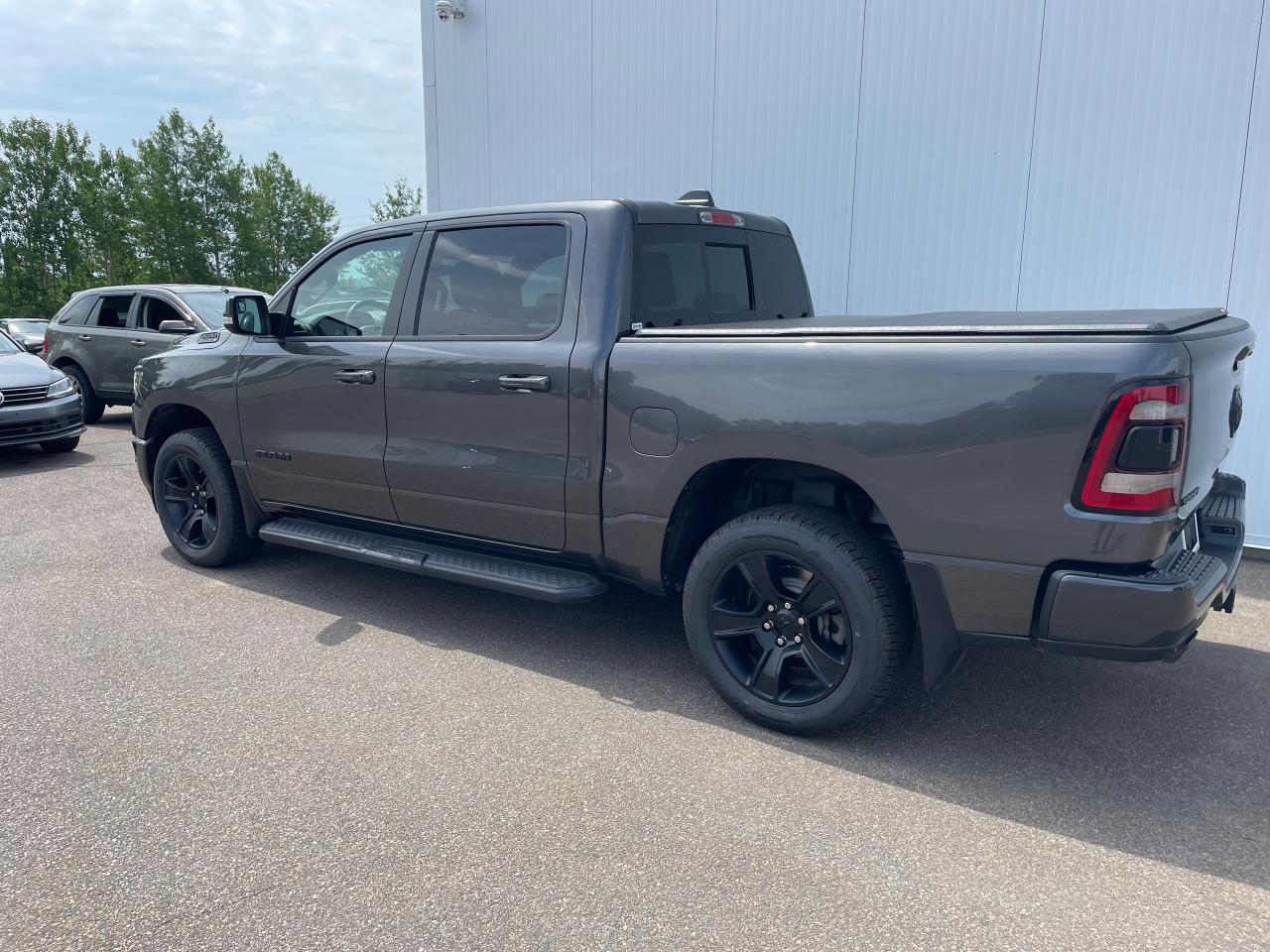 2022 RAM 1500 SPORT Photo2