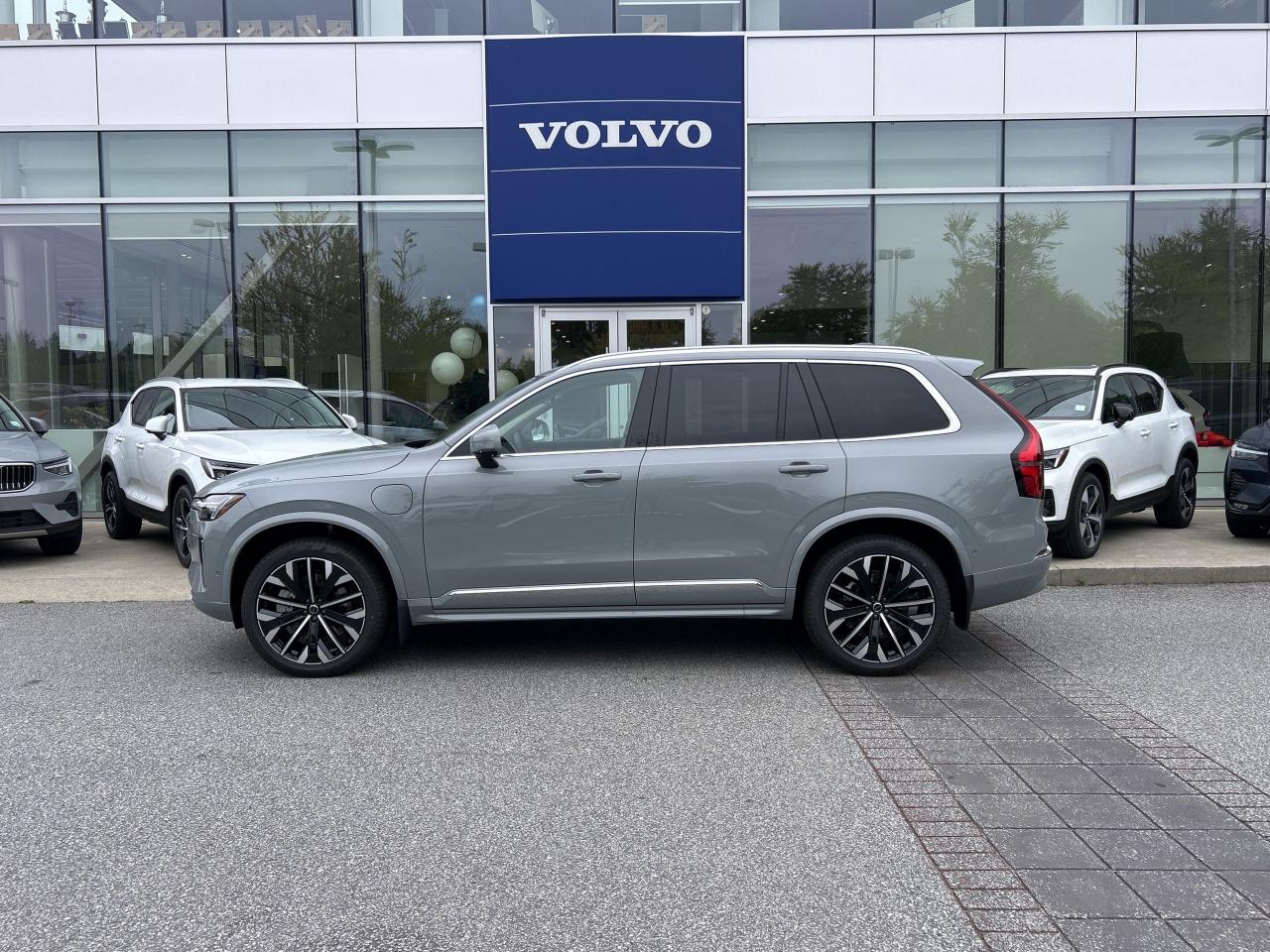 New 2025 Volvo XC90 Plug-In Hybrid 2025.5 T8 AWD Ultra Bright Theme 7-Seater for sale in Surrey, BC