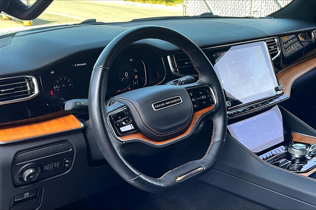 2022 Jeep Grand Wagoneer Series III | 6.4L V8 | Massage Seats | Tow Pkg 4X4 Photo