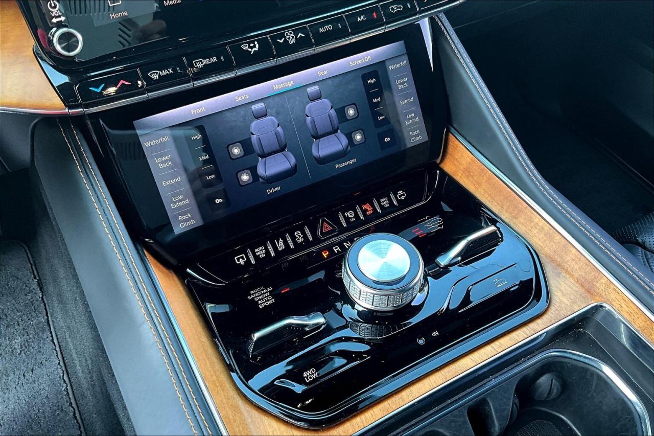 2022 Jeep Grand Wagoneer Series III | 6.4L V8 | Massage Seats | Tow Pkg 4X4 Photo