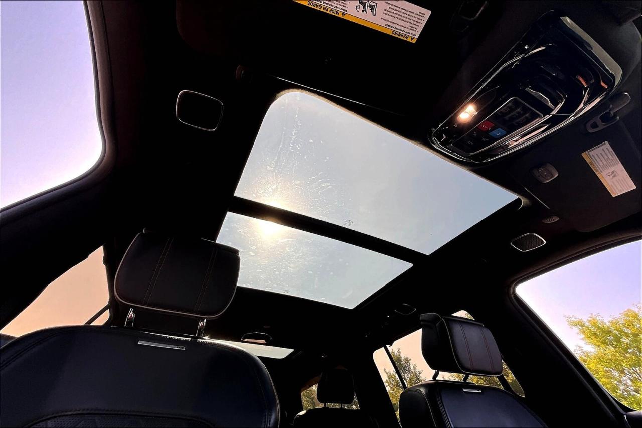 2022 Jeep Grand Wagoneer Series III | 6.4L V8 | Massage Seats | Tow Pkg 4X4 Photo