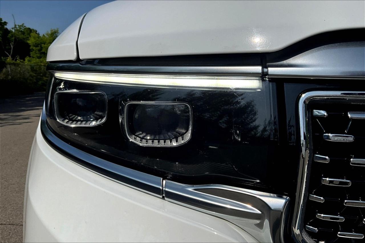 2022 Jeep Grand Wagoneer Series III | 6.4L V8 | Massage Seats | Tow Pkg 4X4 Photo