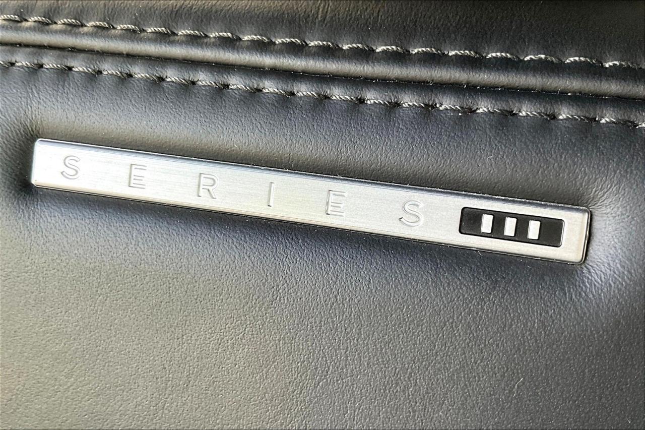 2022 Jeep Grand Wagoneer Series III | 6.4L V8 | Massage Seats | Tow Pkg 4X4 Photo