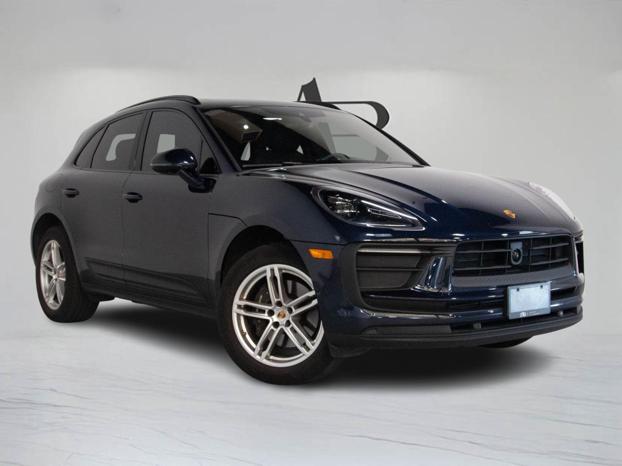 2023 Porsche Macan PREMIUM PLUS PACKAGE | 19" RIM |  PANO Photo