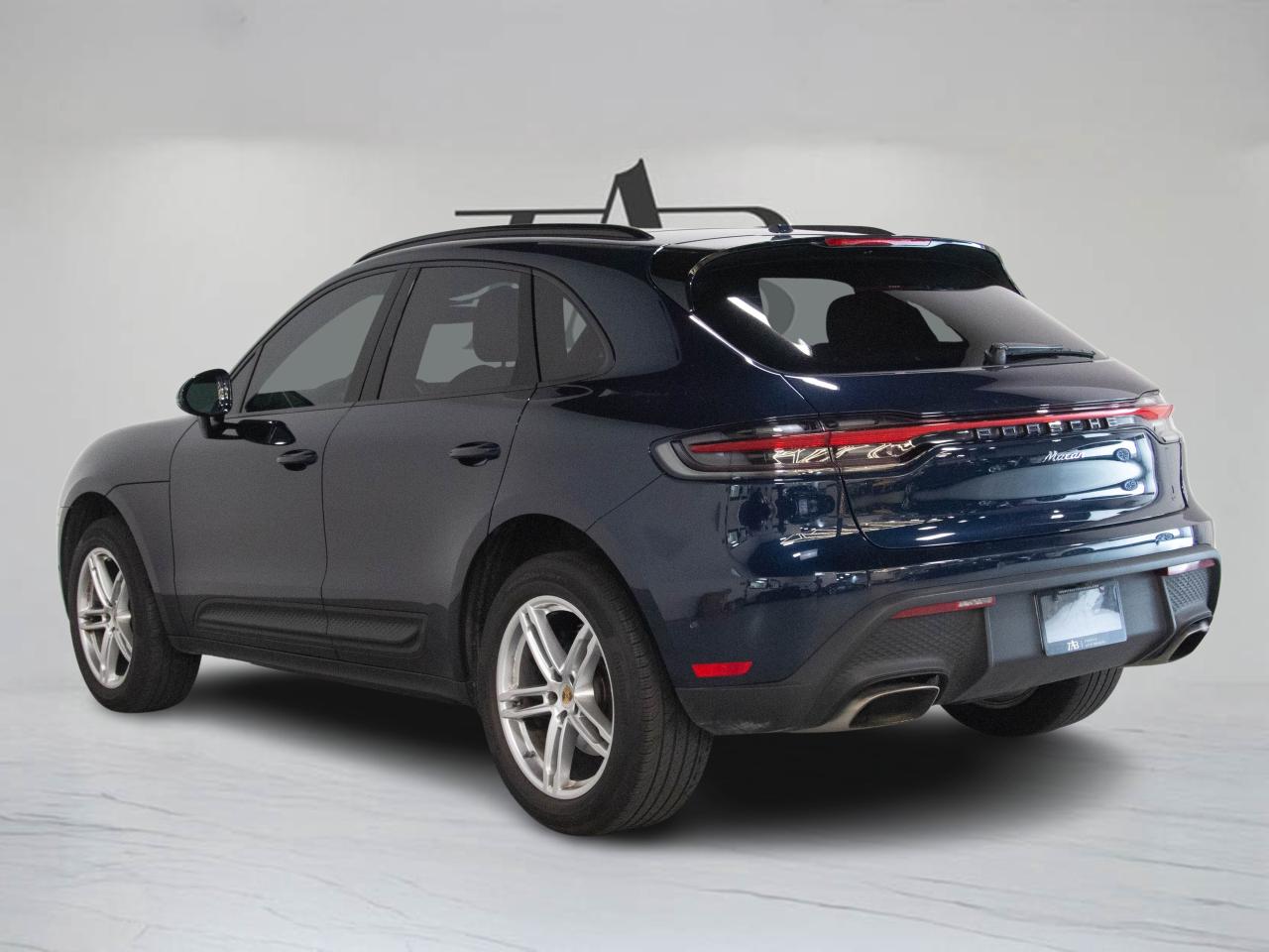2023 Porsche Macan PREMIUM PLUS PACKAGE | 19" RIM |  PANO Photo