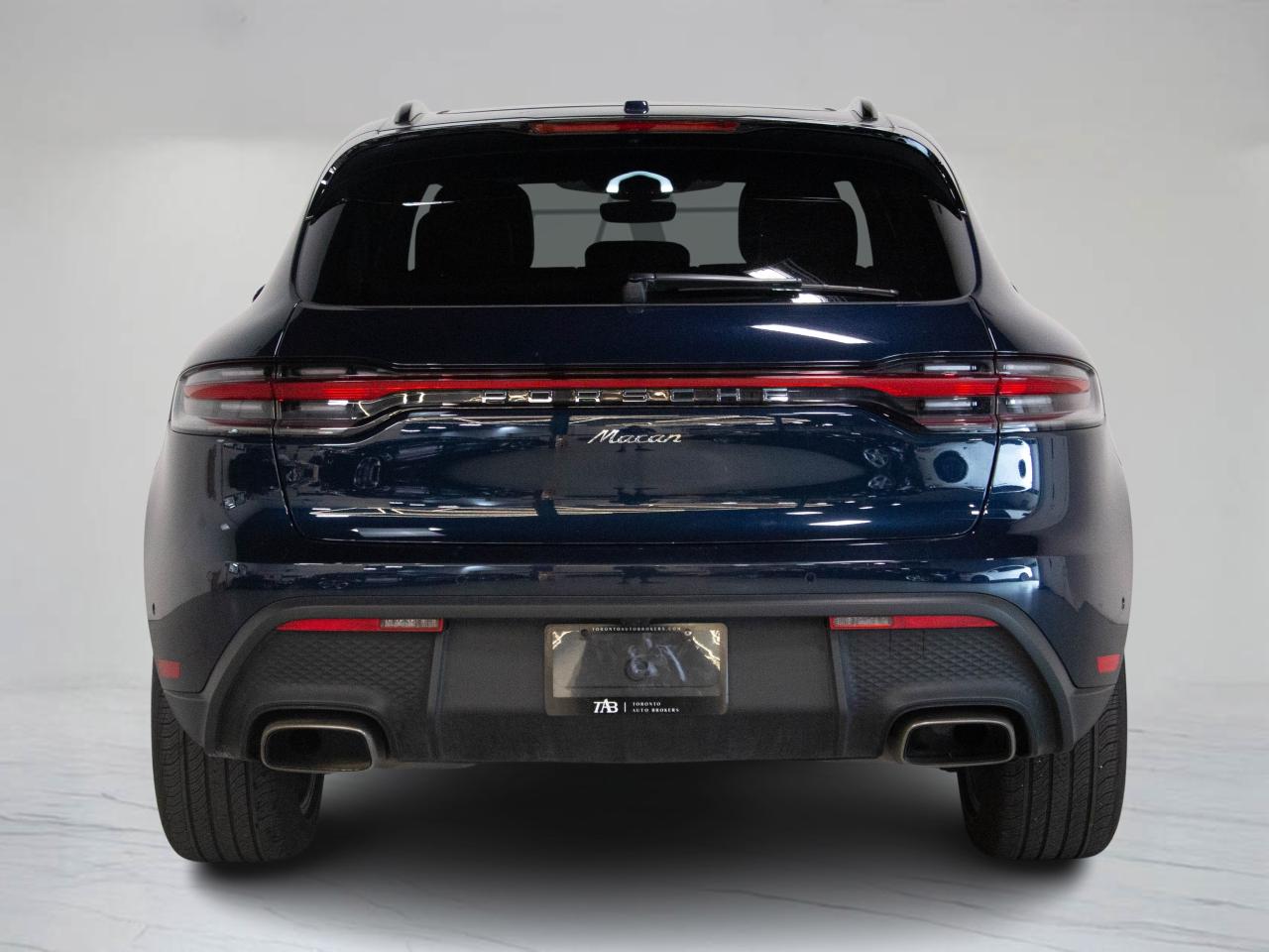 2023 Porsche Macan PREMIUM PLUS PACKAGE | 19" RIM |  PANO Photo