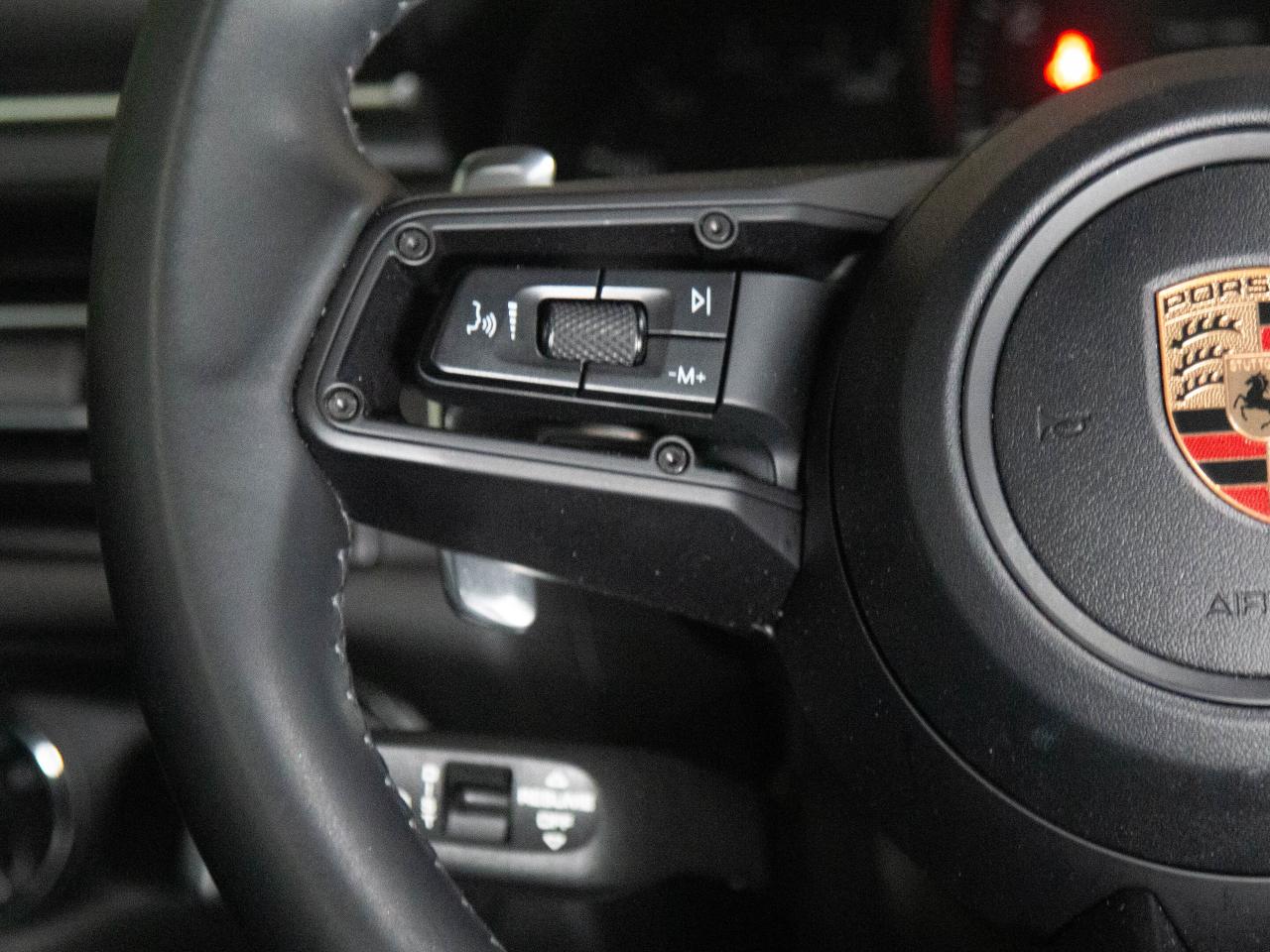 2023 Porsche Macan PREMIUM PLUS PACKAGE | 19" RIM |  PANO Photo