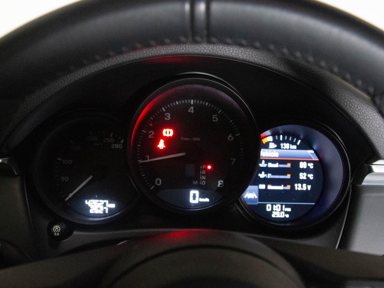 2023 Porsche Macan PREMIUM PLUS PACKAGE | 19" RIM |  PANO Photo