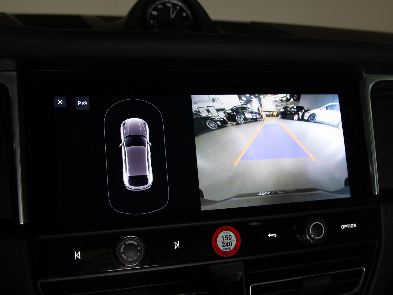 2023 Porsche Macan PREMIUM PLUS PACKAGE | 19" RIM |  PANO Photo