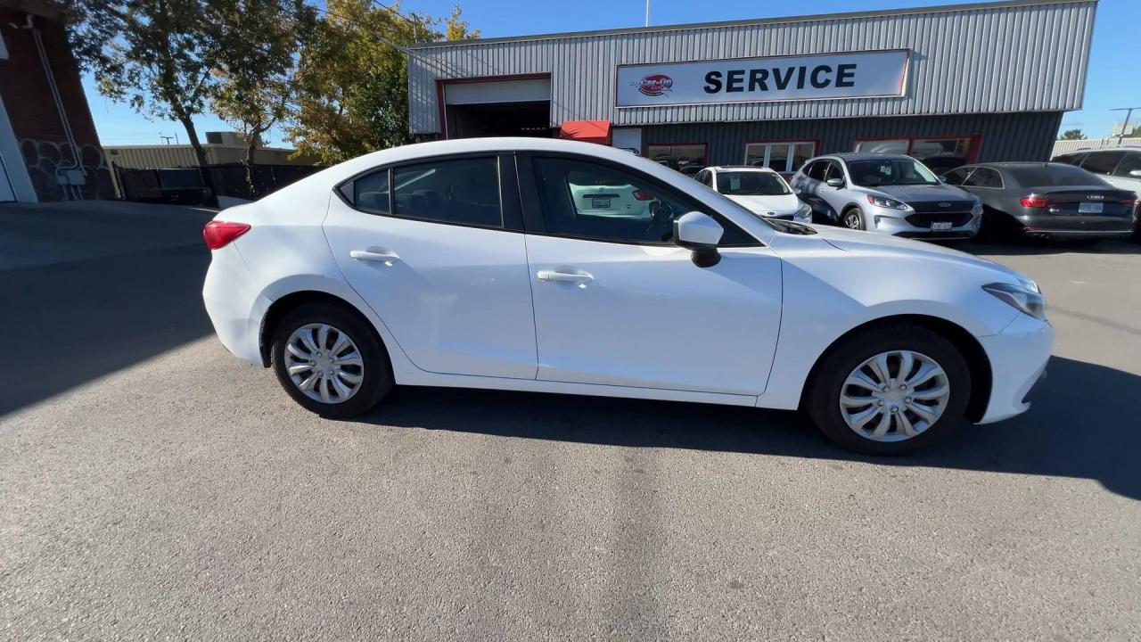 2016 Mazda MAZDA3 6-SPEED | LOW KMS!! | NAV | REAR CAM | BLUETOOTH Photo