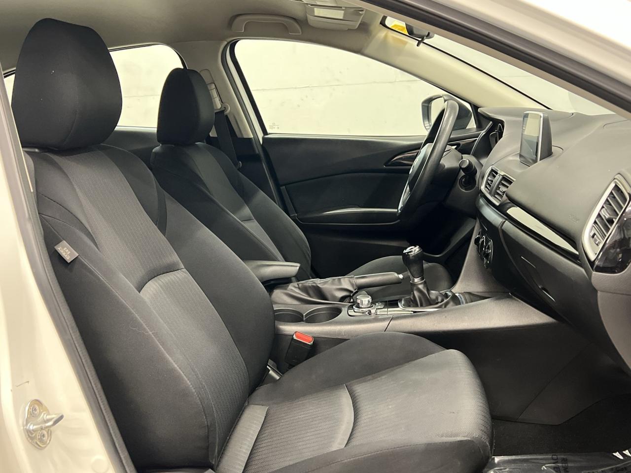 2016 Mazda MAZDA3 6-SPEED | LOW KMS!! | NAV | REAR CAM | BLUETOOTH Photo