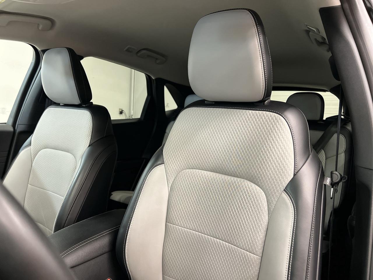 2024 Ford Escape PLUG-IN HYBRID | HTD SEATS | 13IN SCREEN | CARPLAY Photo