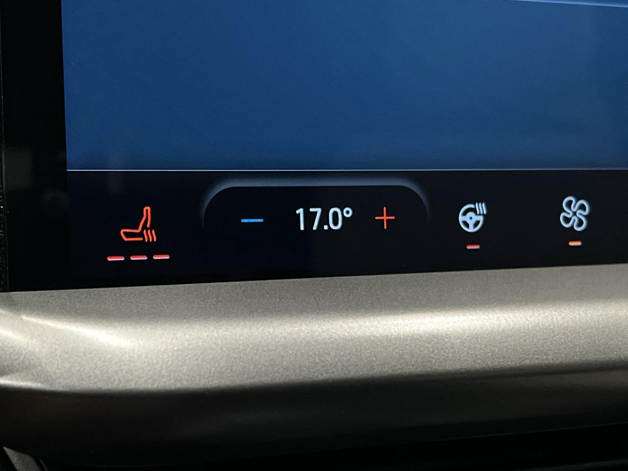 2024 Ford Escape PLUG-IN HYBRID | HTD SEATS | 13IN SCREEN | CARPLAY Photo