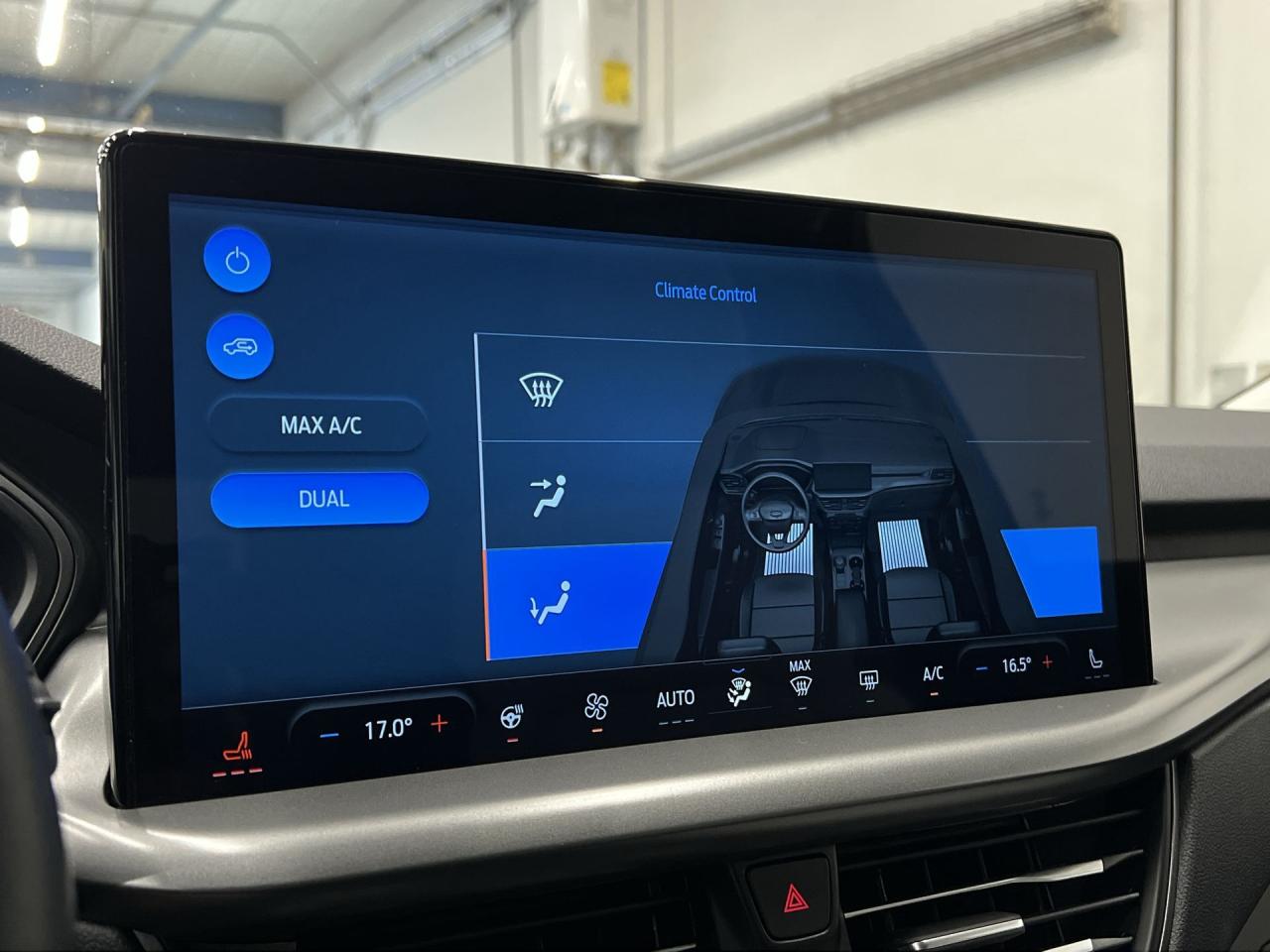 2024 Ford Escape PLUG-IN HYBRID | HTD SEATS | 13IN SCREEN | CARPLAY Photo