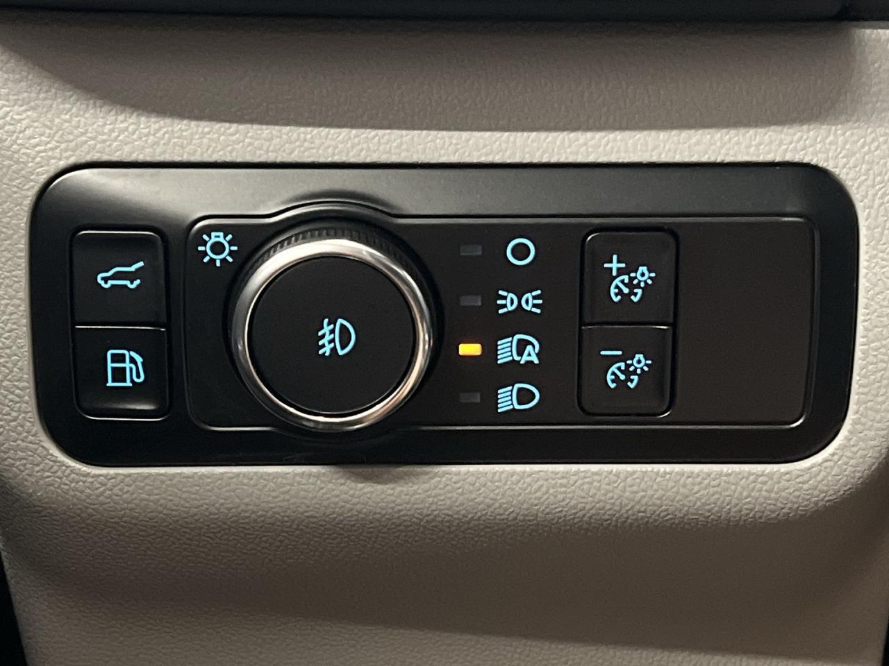 2024 Ford Escape PLUG-IN HYBRID | HTD SEATS | 13IN SCREEN | CARPLAY Photo