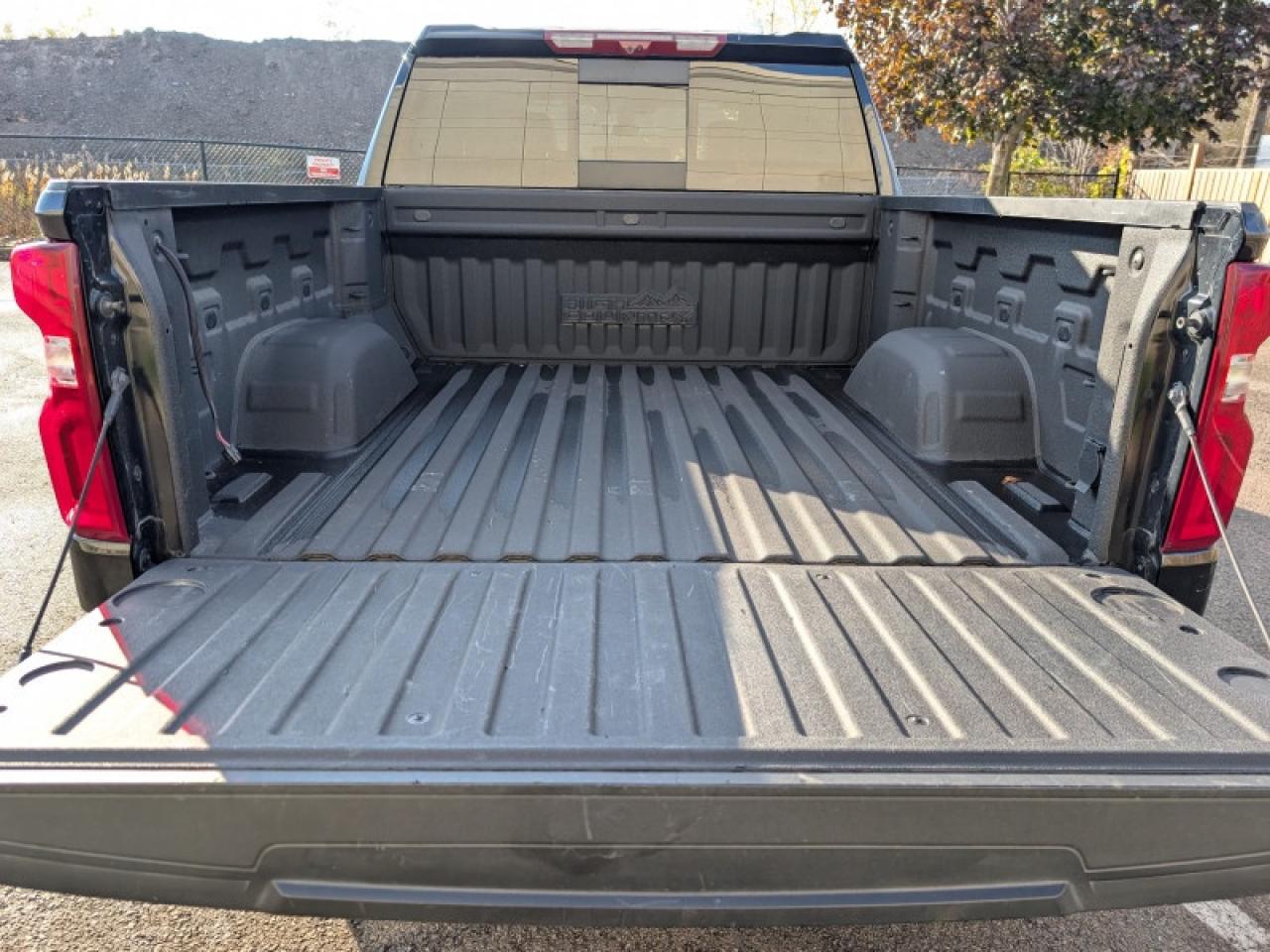 2020 Chevrolet Silverado 1500 High Country  **DELUXE + TECH PKG** Photo