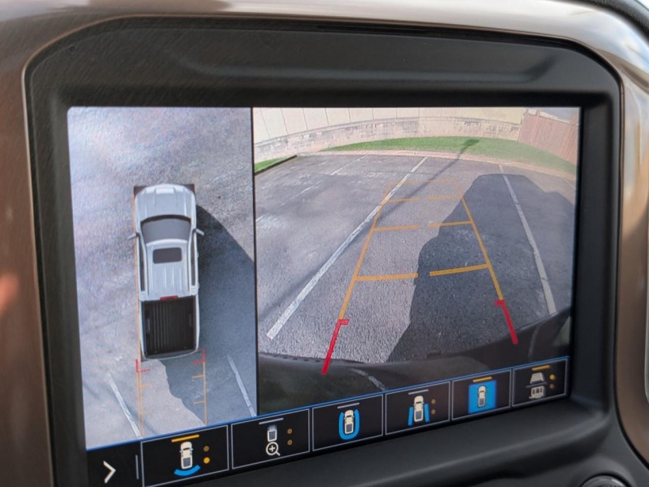 2020 Chevrolet Silverado 1500 High Country  **DELUXE + TECH PKG** Photo