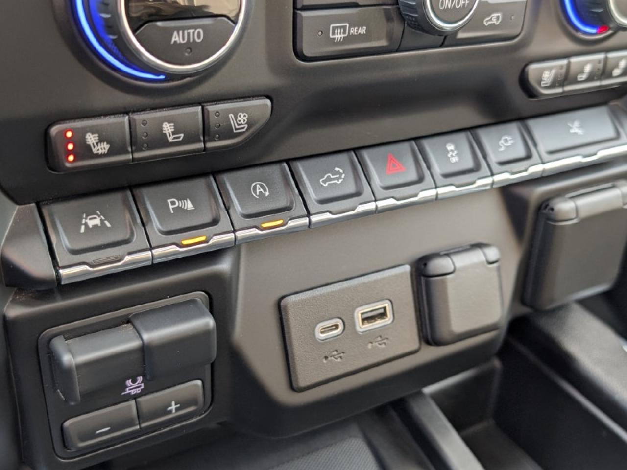 2020 Chevrolet Silverado 1500 High Country  **DELUXE + TECH PKG** Photo