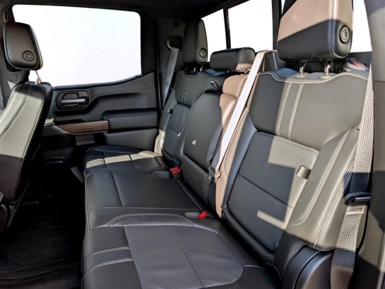 2020 Chevrolet Silverado 1500 High Country  **DELUXE + TECH PKG** Photo