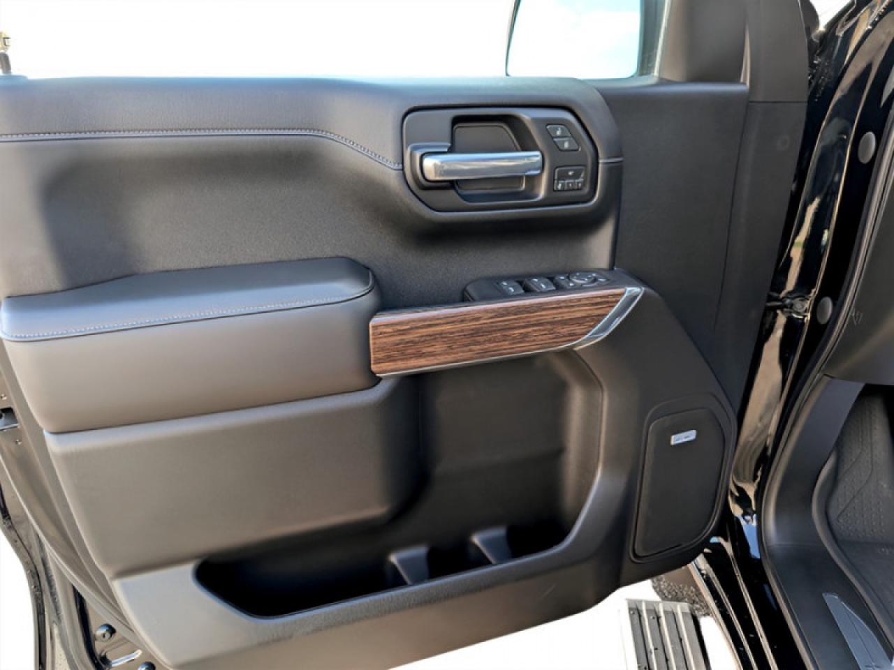 2020 Chevrolet Silverado 1500 High Country  **DELUXE + TECH PKG** Photo