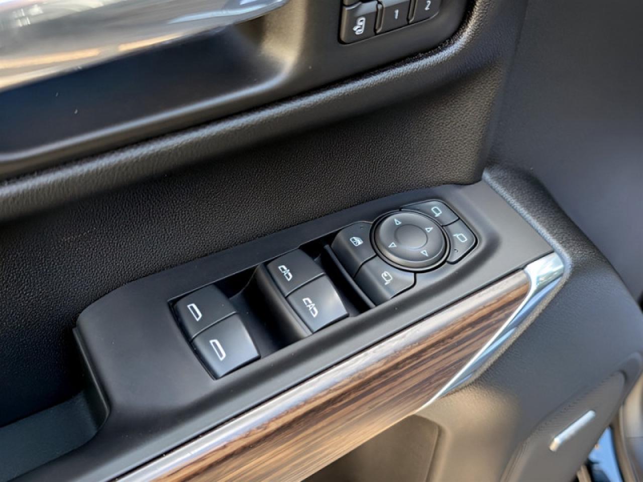 2020 Chevrolet Silverado 1500 High Country  **DELUXE + TECH PKG** Photo