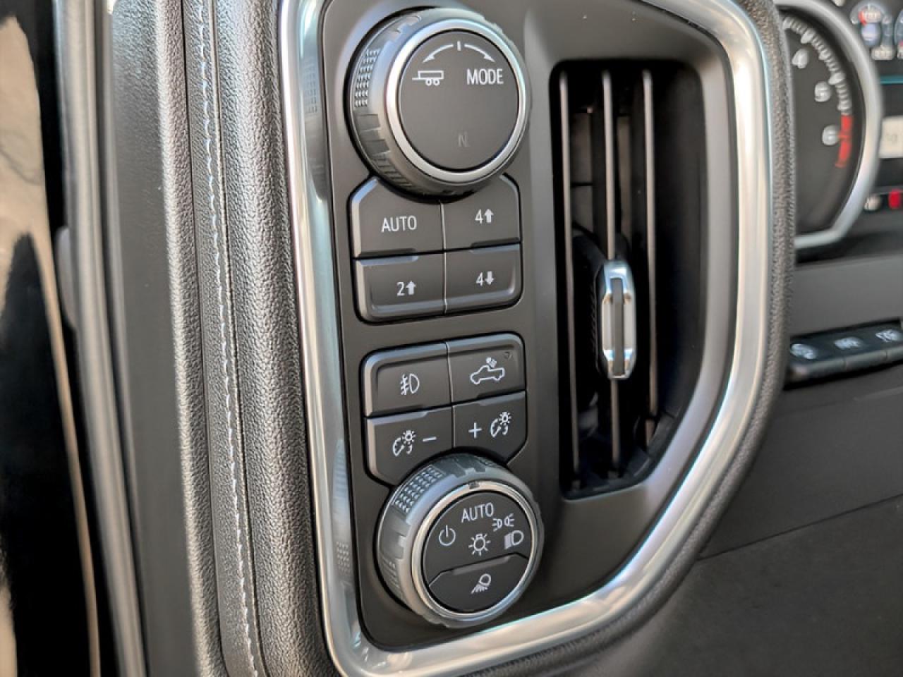 2020 Chevrolet Silverado 1500 High Country  **DELUXE + TECH PKG** Photo