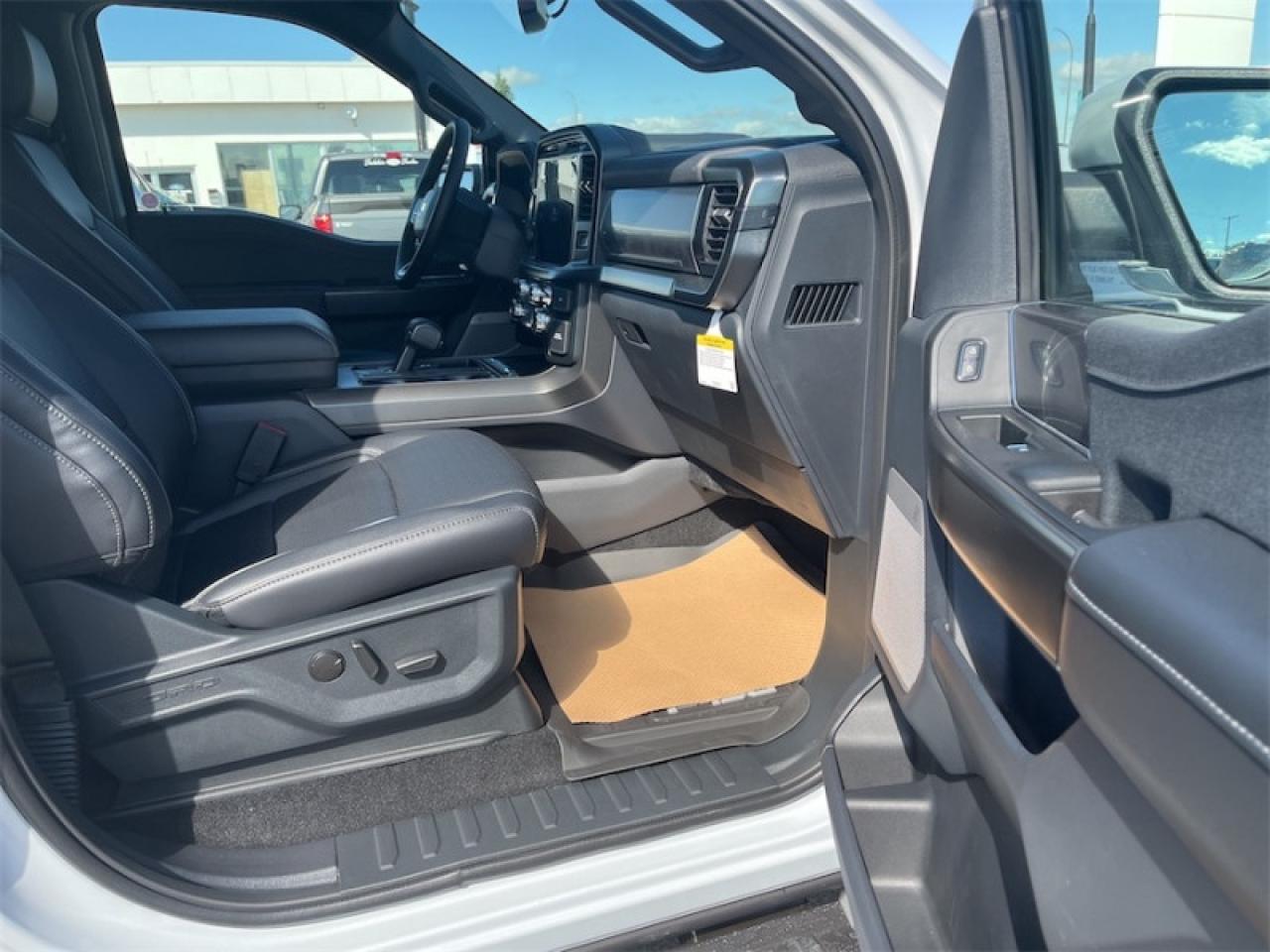 2025 Ford F-150 Lariat  - Tow Package Photo5