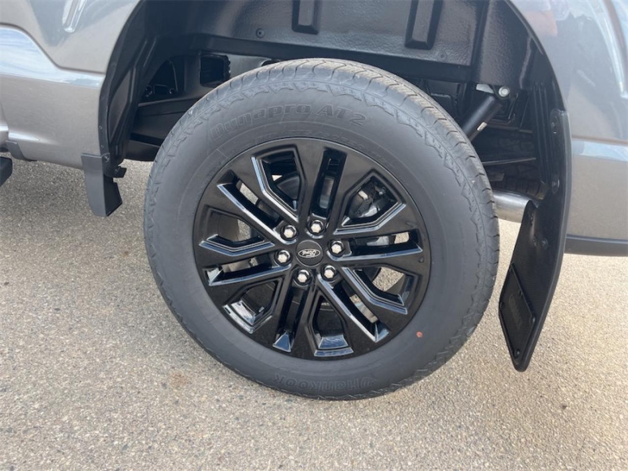 2025 Ford F-150 Lariat  - Tow Package Photo5