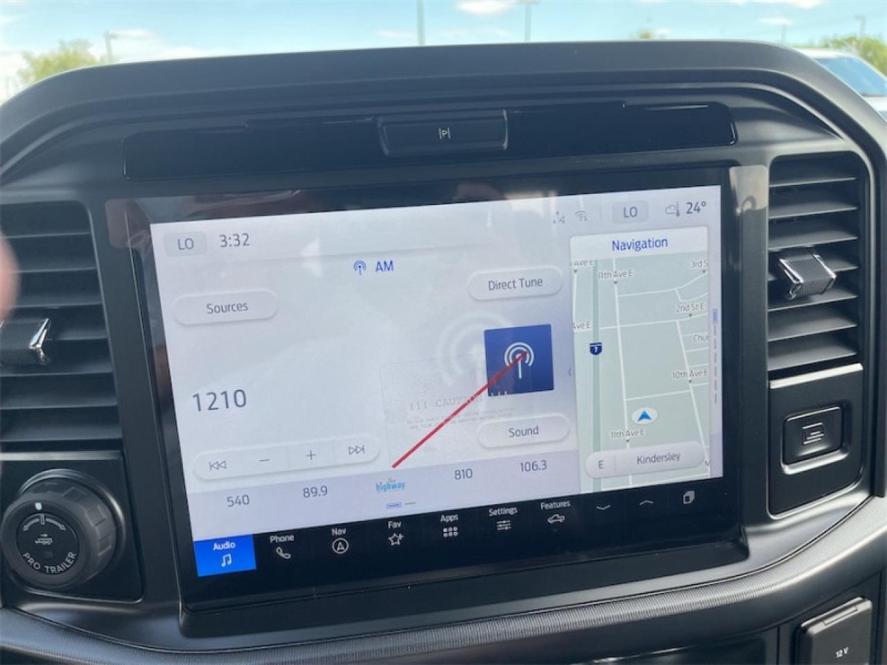 2025 Ford F-150 Lariat  - Tow Package Photo5