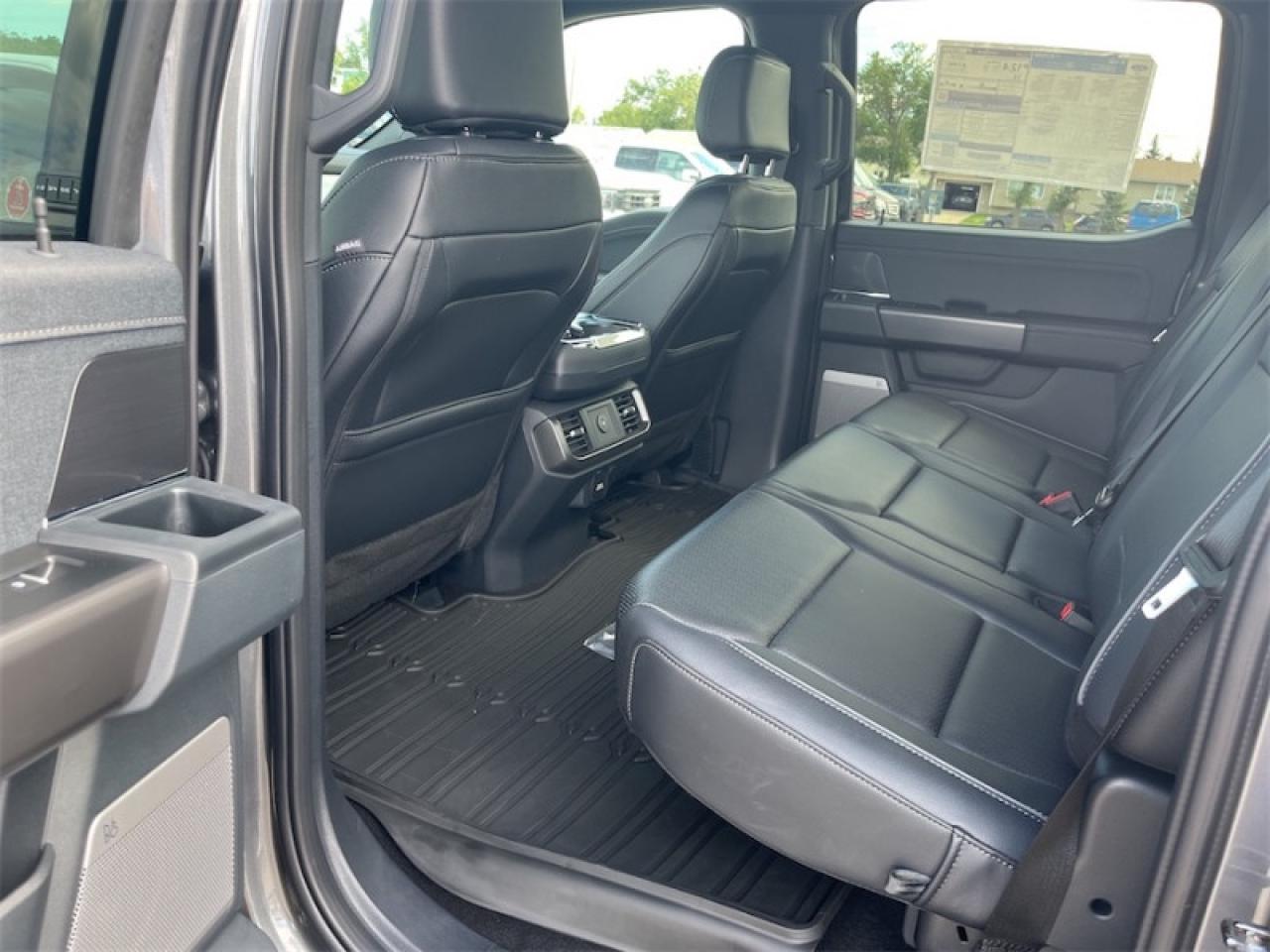 2025 Ford F-150 Lariat  - Tow Package Photo5