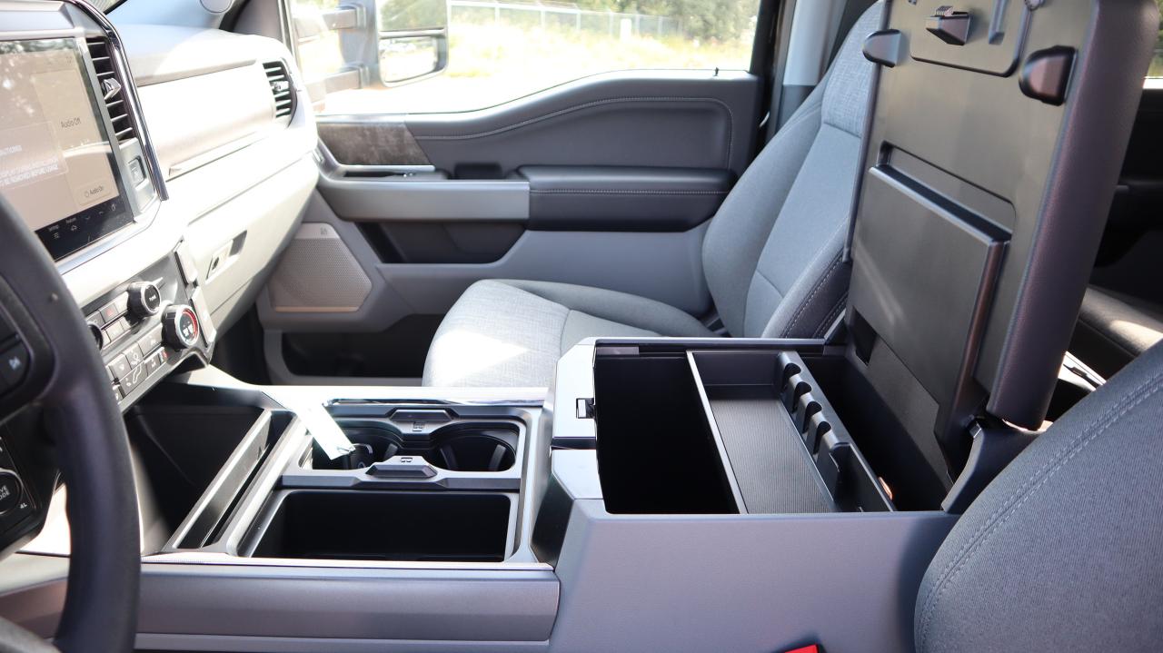 2025 Ford F-350 Super Duty SRW XLT Photo5