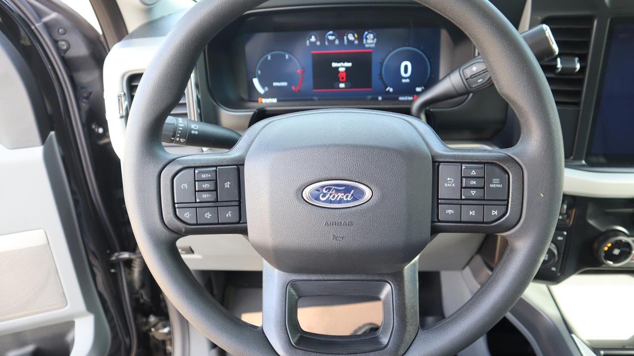 2025 Ford F-350 Super Duty SRW XLT Photo5