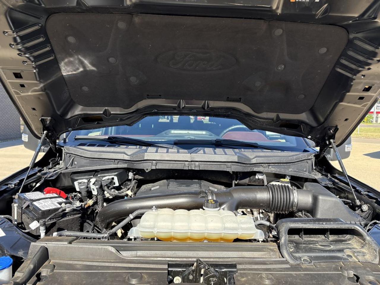 2023 Ford F-150 Lariat Photo5