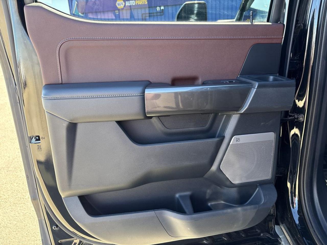 2023 Ford F-150 Lariat Photo5