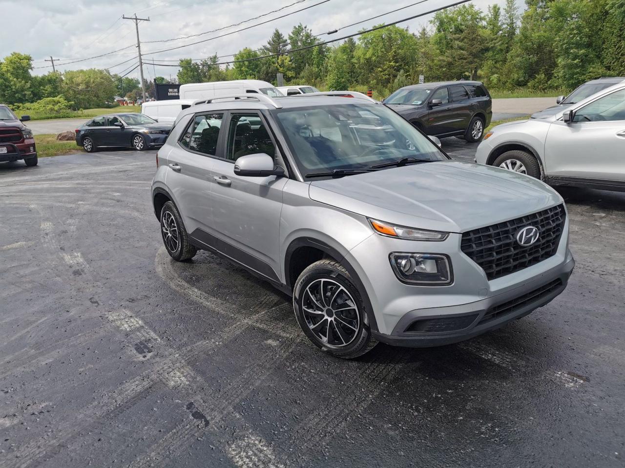 2021 Hyundai Venue SEL - Photo #3