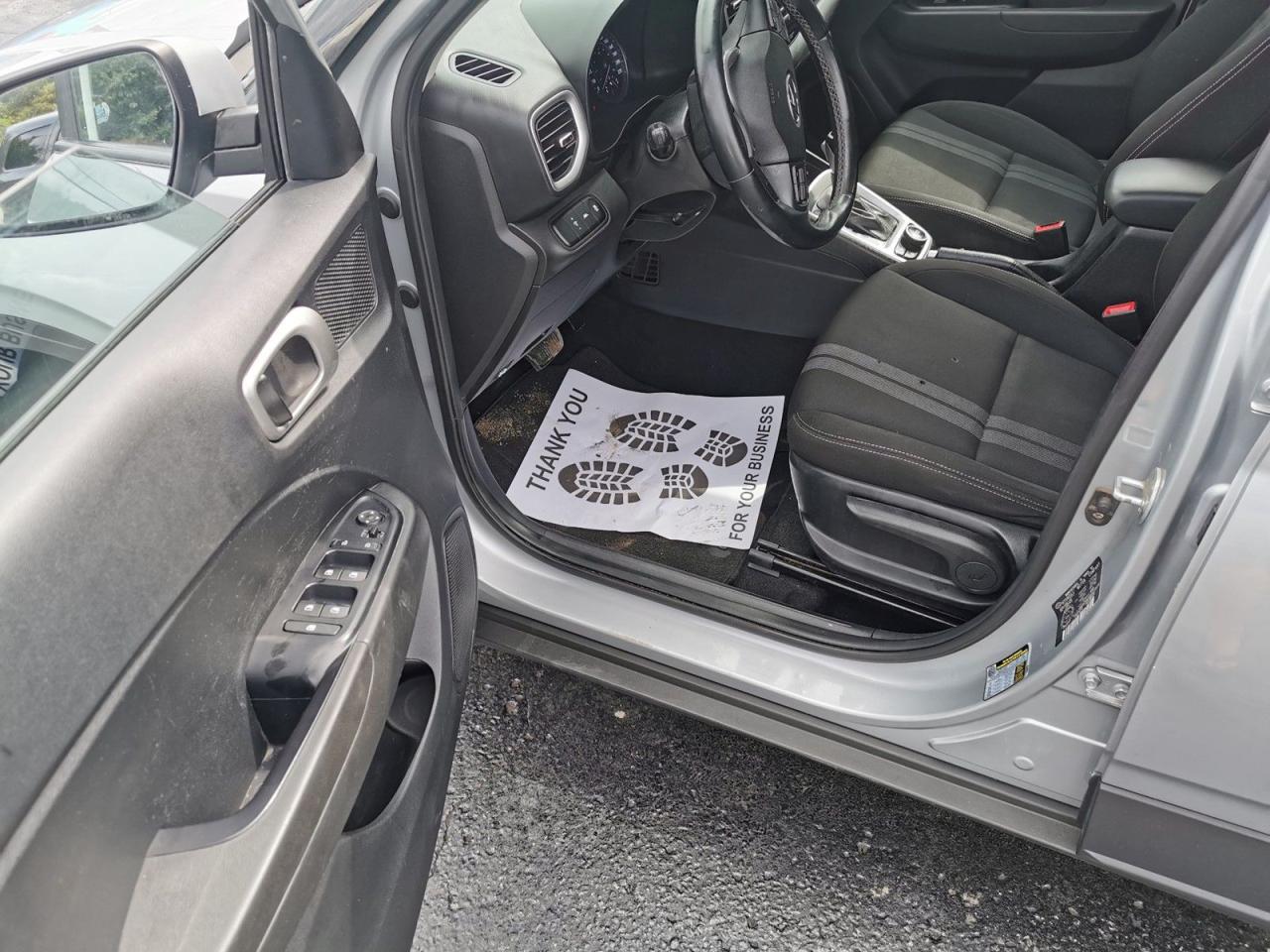 2021 Hyundai Venue SEL - Photo #10