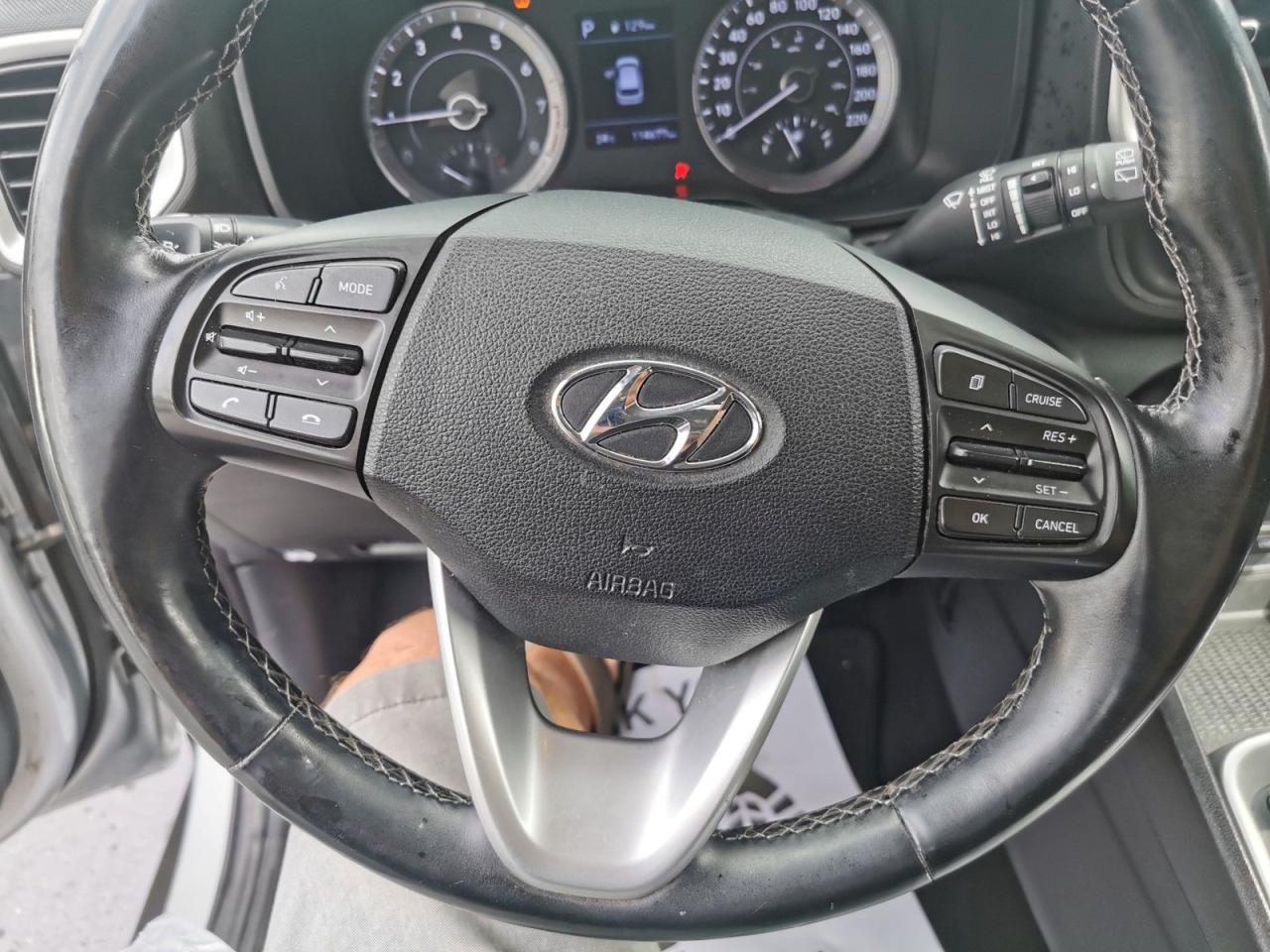 2021 Hyundai Venue SEL - Photo #13